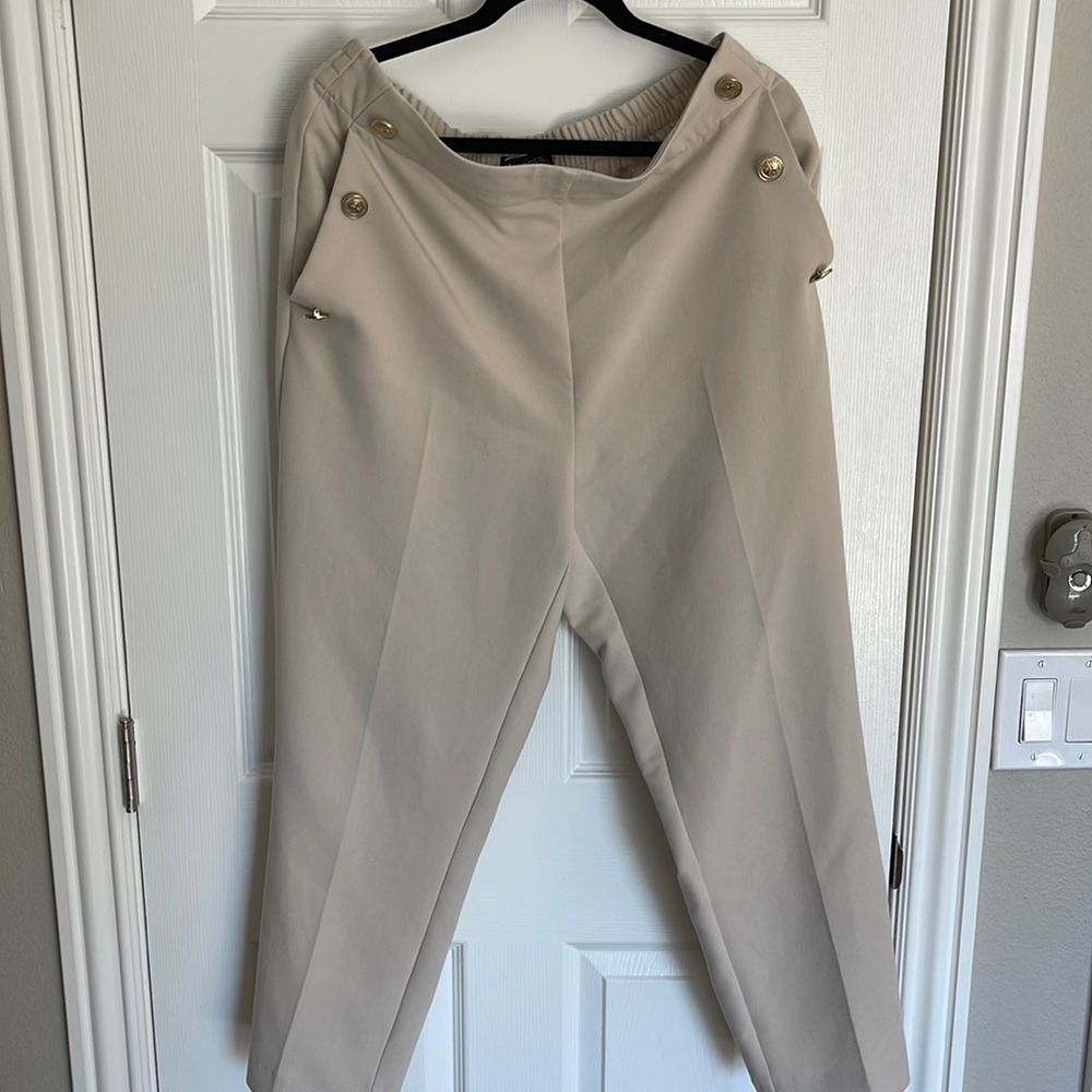 Zara elastic waist pull on pant with gold button detail